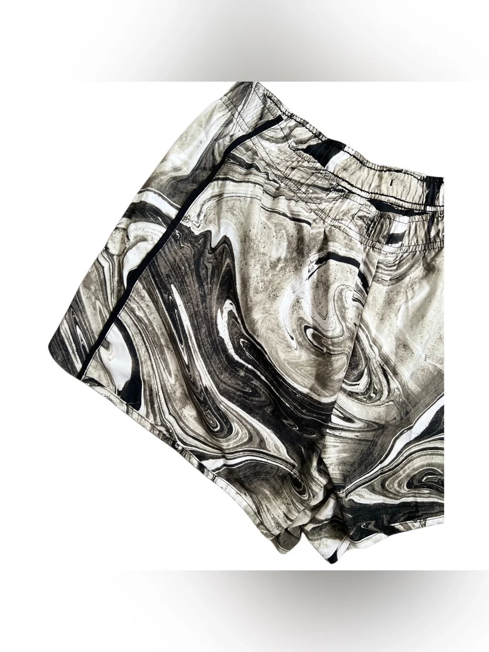 Xersion black white